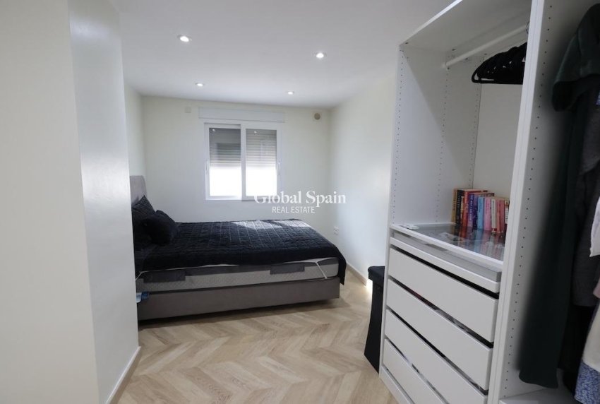 Wiederverkauf - VILLA -
TORREVIEJA - Costa Blanca
