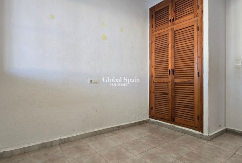 Wiederverkauf - VILLA -
TORREVIEJA - El chaparral