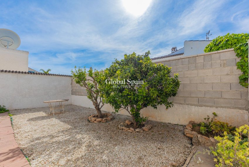 Wiederverkauf - VILLA -
TORREVIEJA - El chaparral