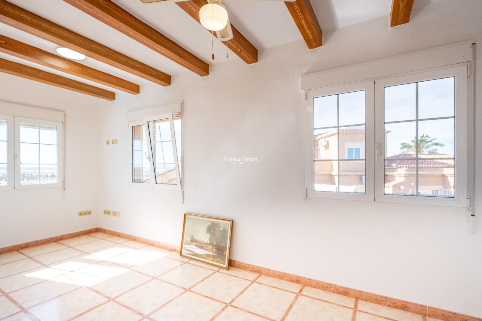 Wiederverkauf - VILLA -
TORREVIEJA - El Chaparral