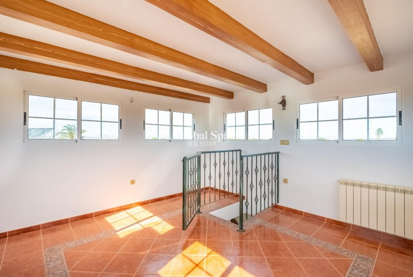 Wiederverkauf - VILLA -
TORREVIEJA - El Chaparral