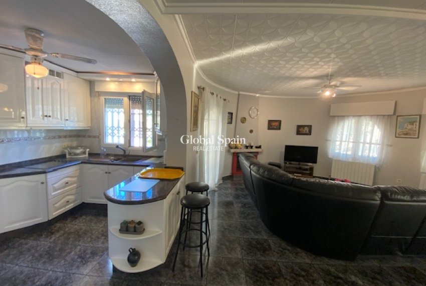 Wiederverkauf - VILLA -
TORREVIEJA - El Chaparral