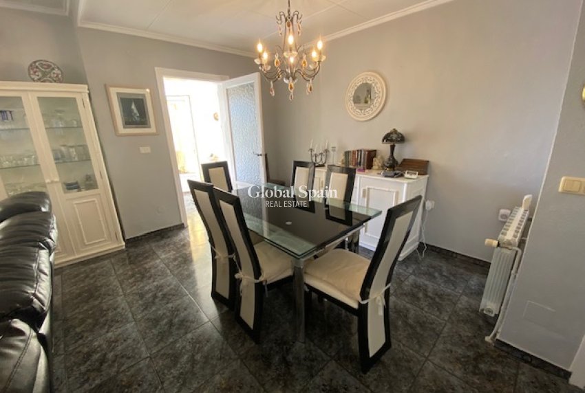 Wiederverkauf - VILLA -
TORREVIEJA - El Chaparral