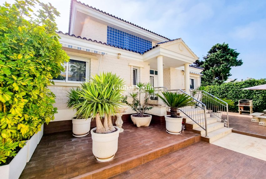 Wiederverkauf - VILLA -
TORREVIEJA - La Mata