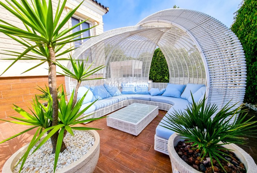 Wiederverkauf - VILLA -
TORREVIEJA - La Mata