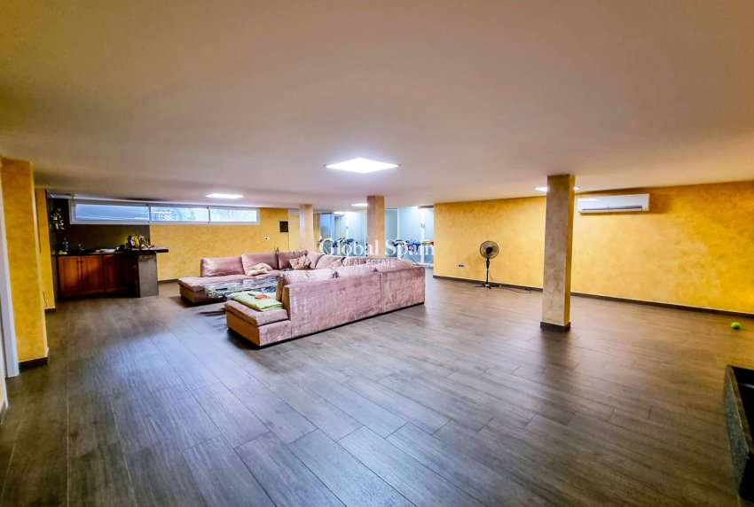 Wiederverkauf - VILLA -
TORREVIEJA - La Mata