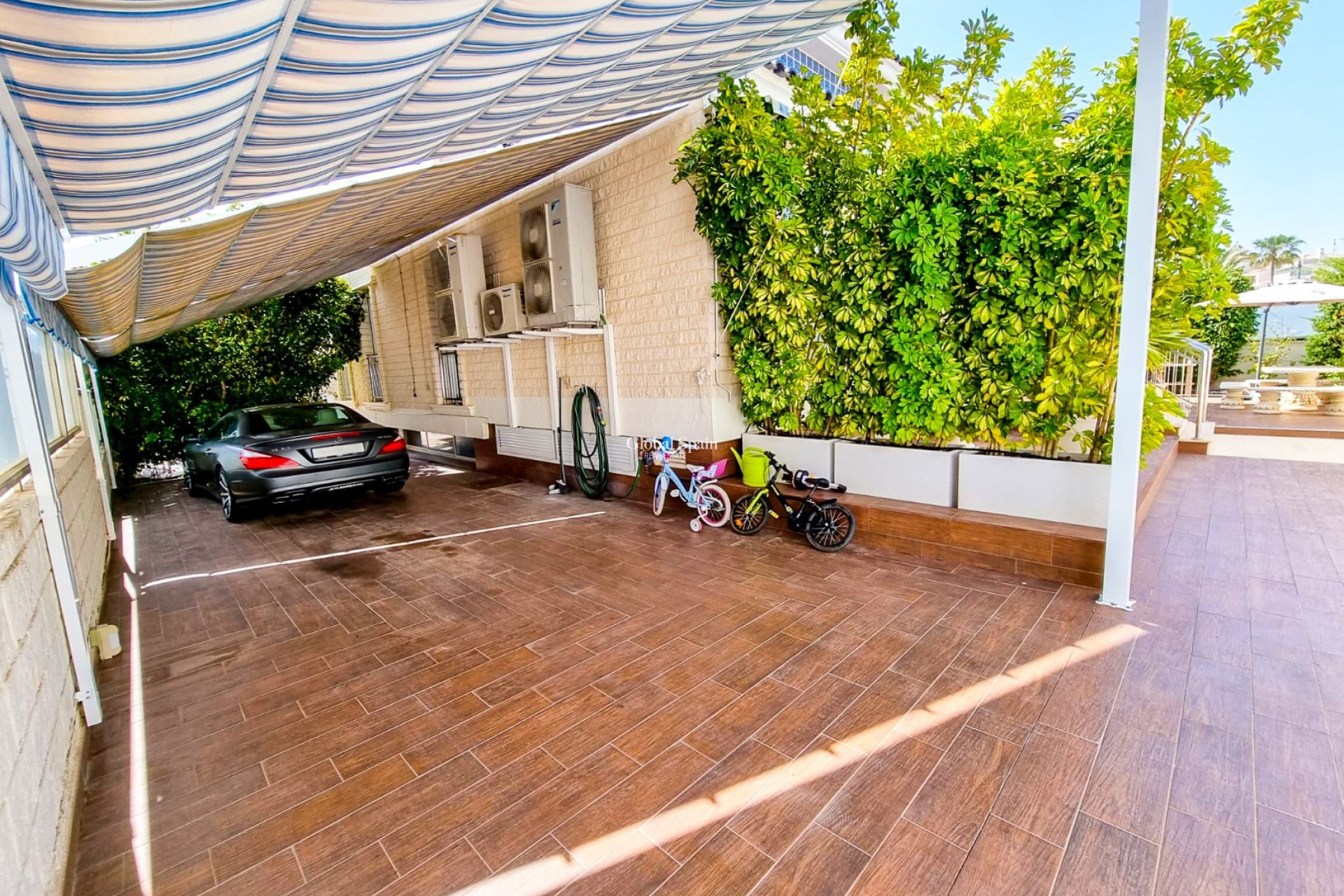 Wiederverkauf - VILLA -
TORREVIEJA - La Mata