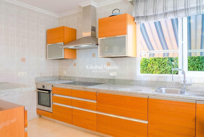 Wiederverkauf - VILLA -
TORREVIEJA - La Mata