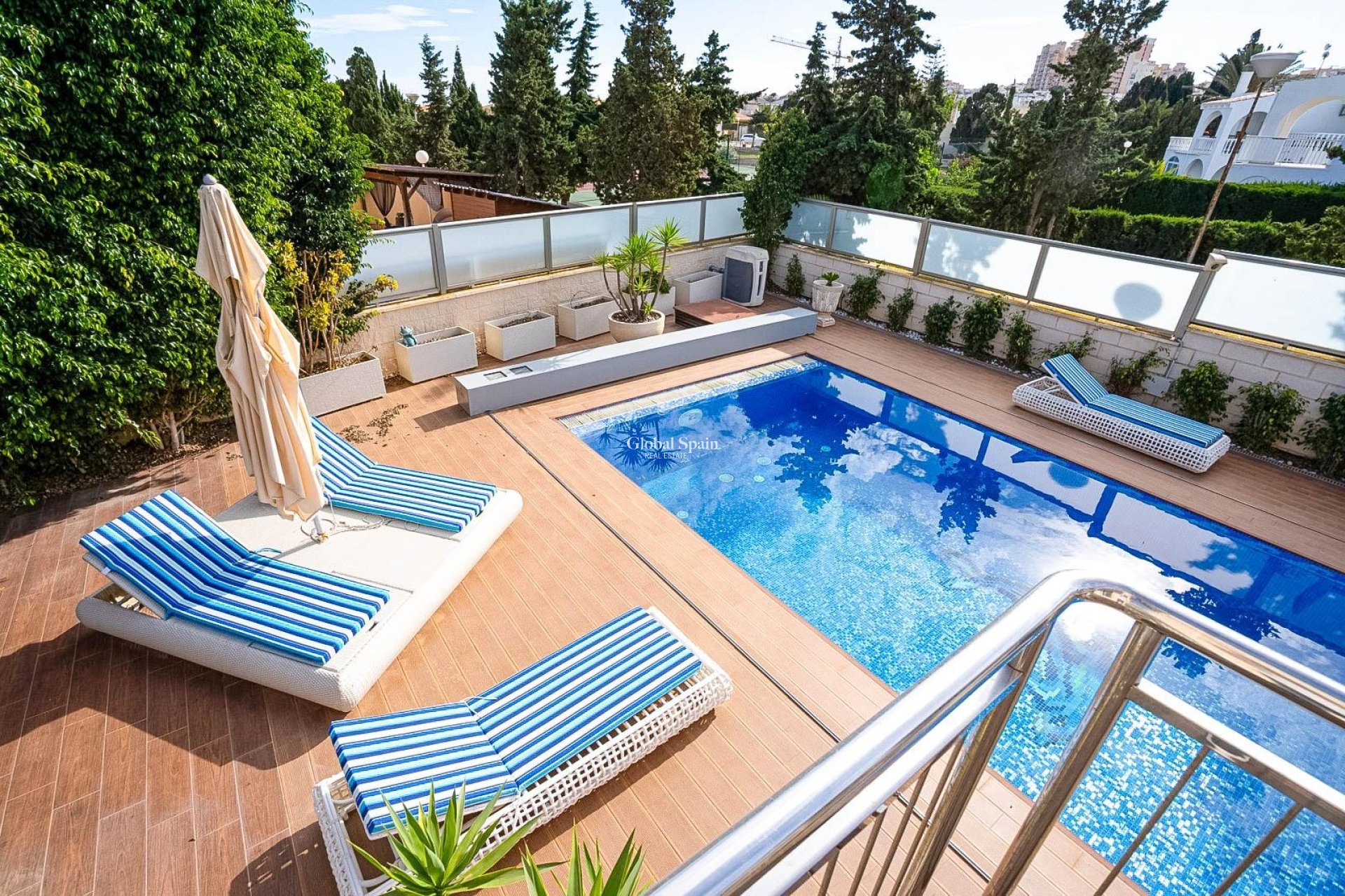 Wiederverkauf - VILLA -
TORREVIEJA - La Mata