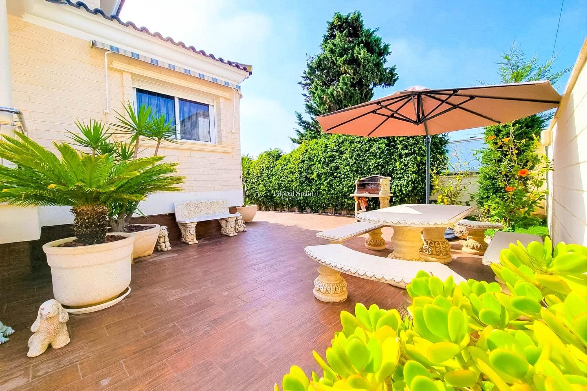 Wiederverkauf - VILLA -
TORREVIEJA - La Mata