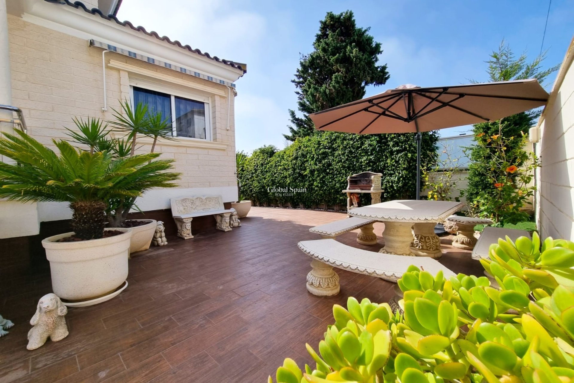 Wiederverkauf - VILLA -
TORREVIEJA - La Mata