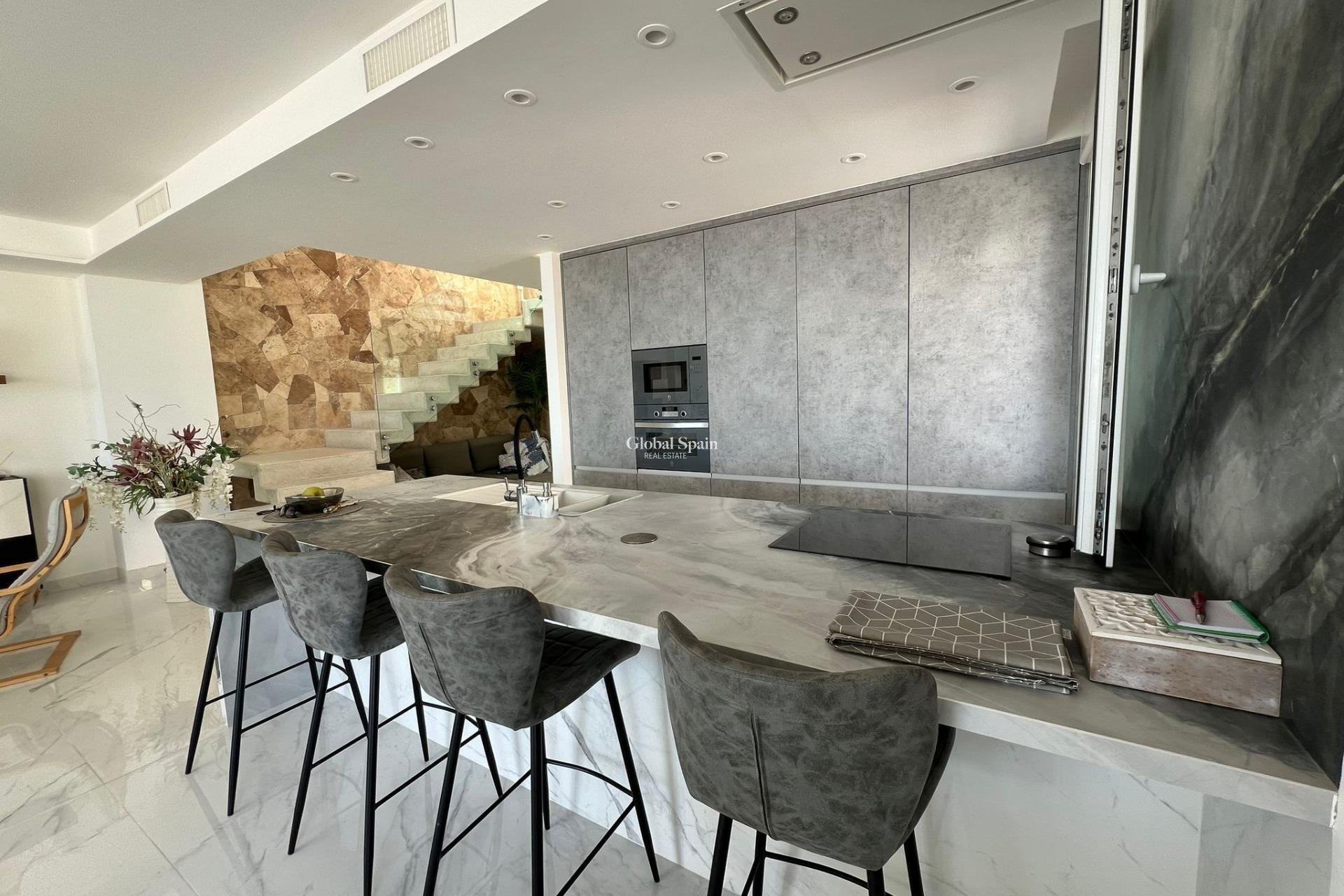 Wiederverkauf - VILLA -
TORREVIEJA - La Mata