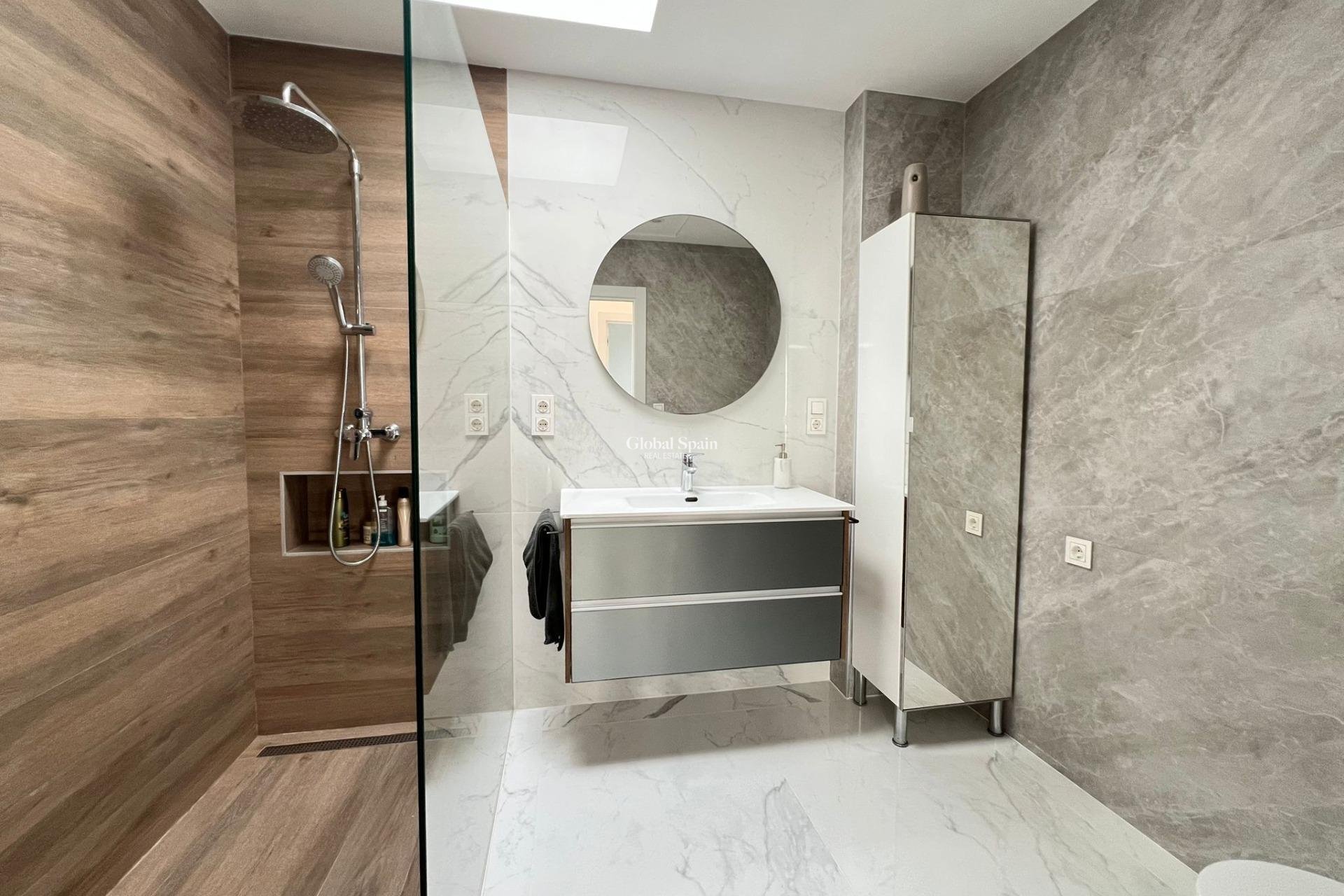Wiederverkauf - VILLA -
TORREVIEJA - La Mata