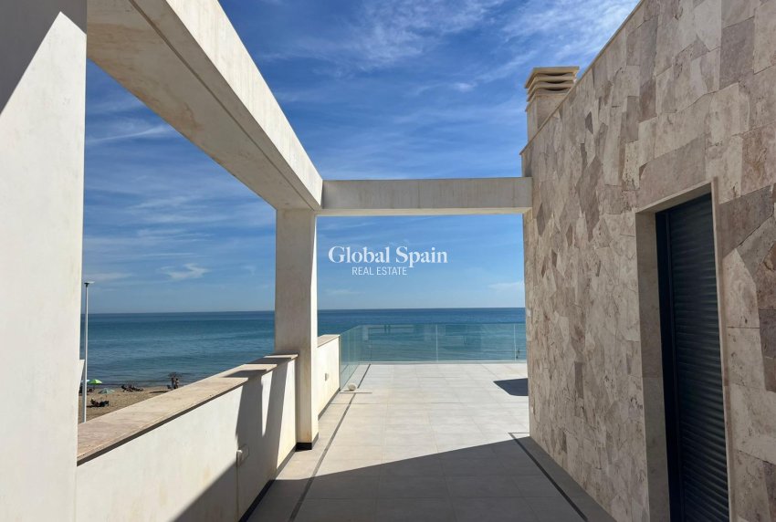Wiederverkauf - VILLA -
TORREVIEJA - La Mata
