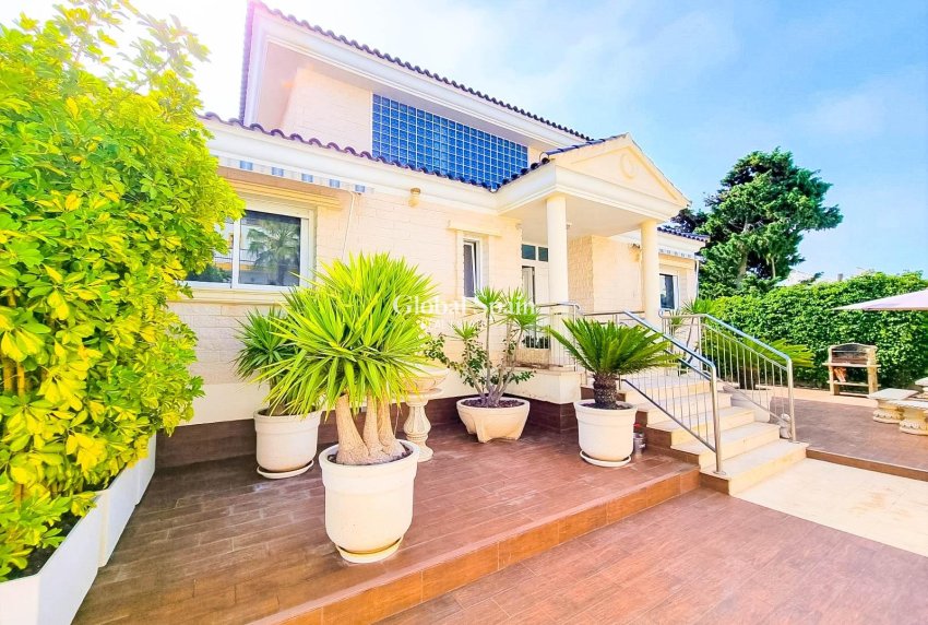 Wiederverkauf - VILLA -
TORREVIEJA - La Mata