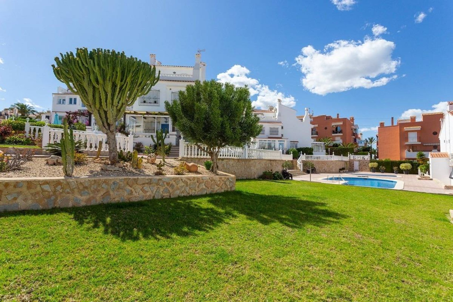 Wiederverkauf - VILLA -
TORREVIEJA - La Mata