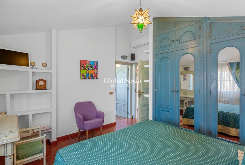 Wiederverkauf - VILLA -
TORREVIEJA - La Mata