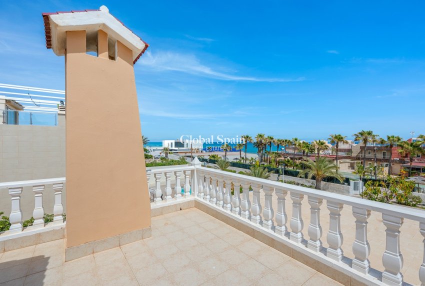 Wiederverkauf - VILLA -
TORREVIEJA - La Mata