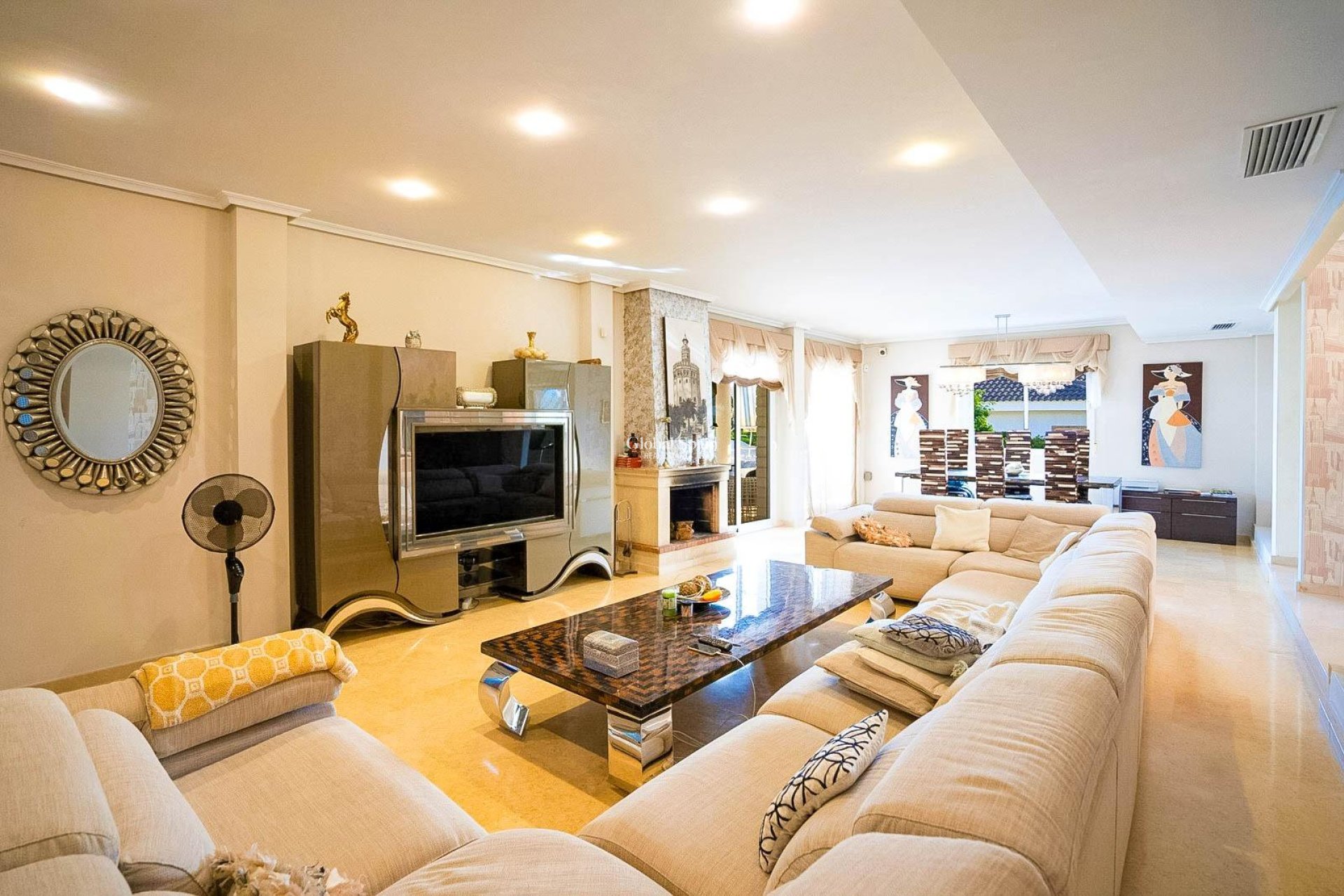 Wiederverkauf - VILLA -
TORREVIEJA - La Mata