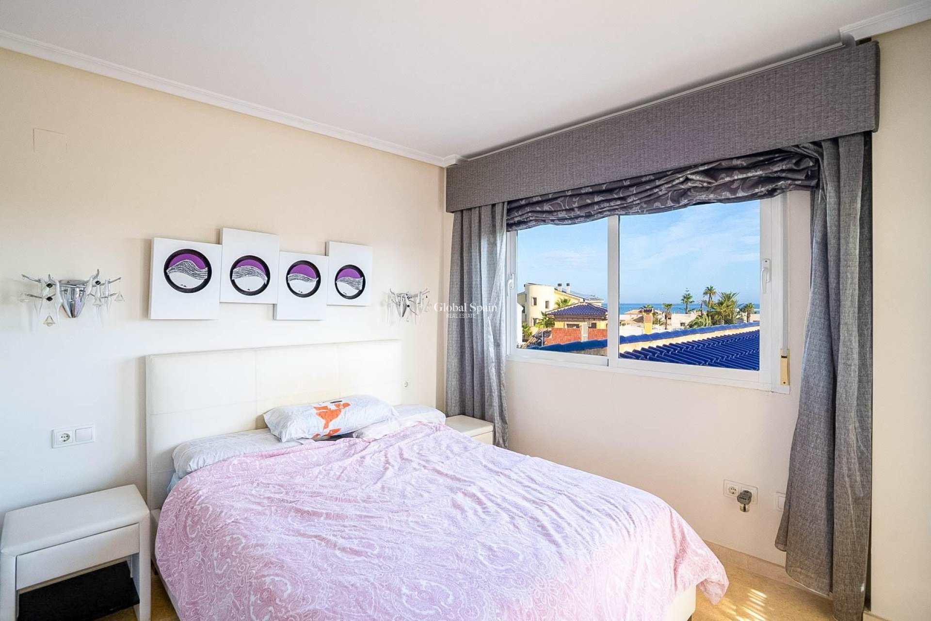 Wiederverkauf - VILLA -
TORREVIEJA - La Mata