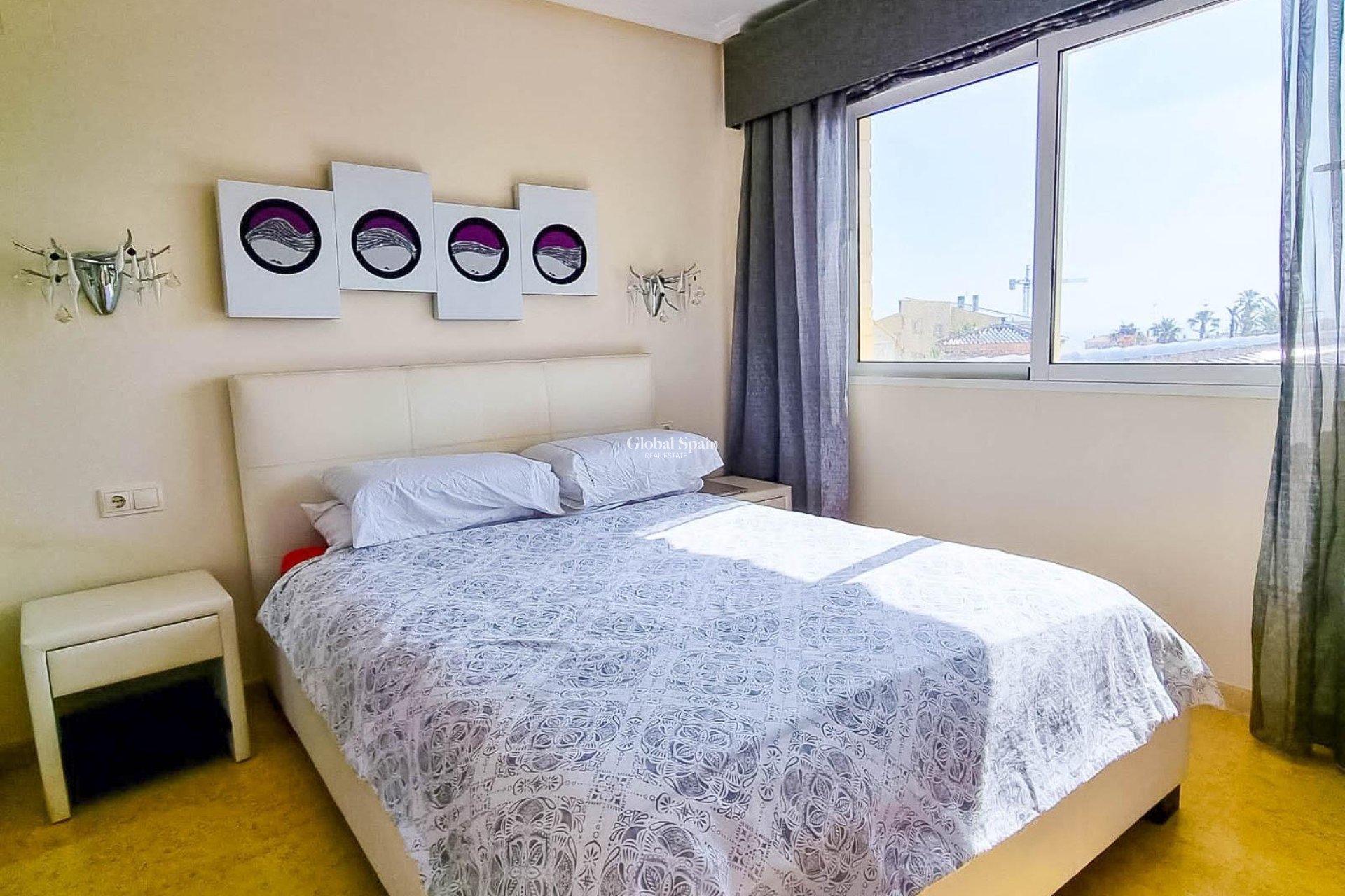 Wiederverkauf - VILLA -
TORREVIEJA - La Mata
