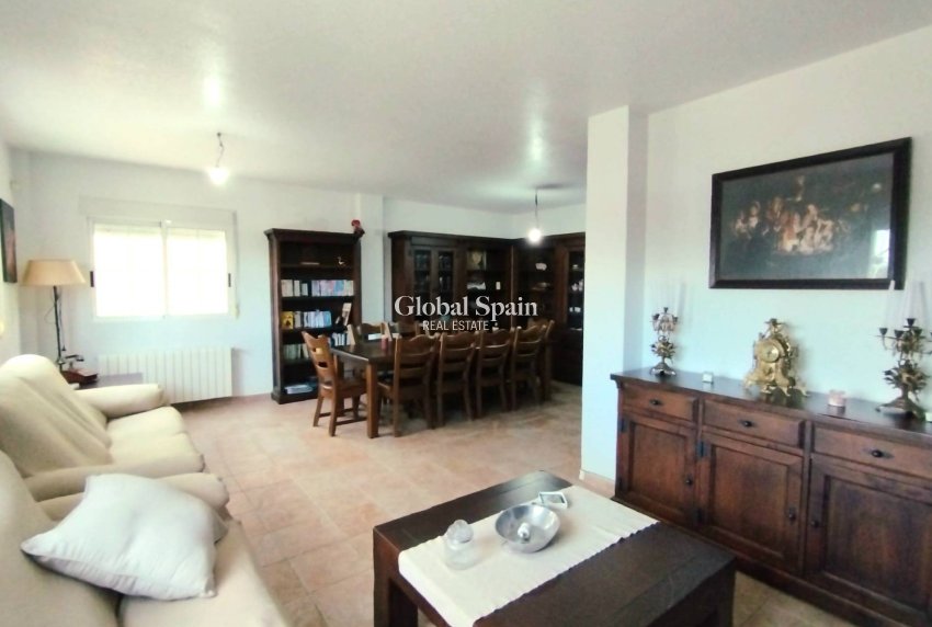 Wiederverkauf - VILLA -
TORREVIEJA - La Siesta - El Salado - Torreta