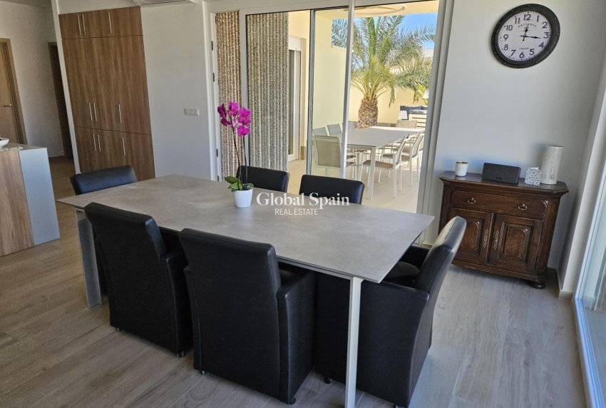 Wiederverkauf - VILLA -
TORREVIEJA - La Siesta - El Salado - Torreta