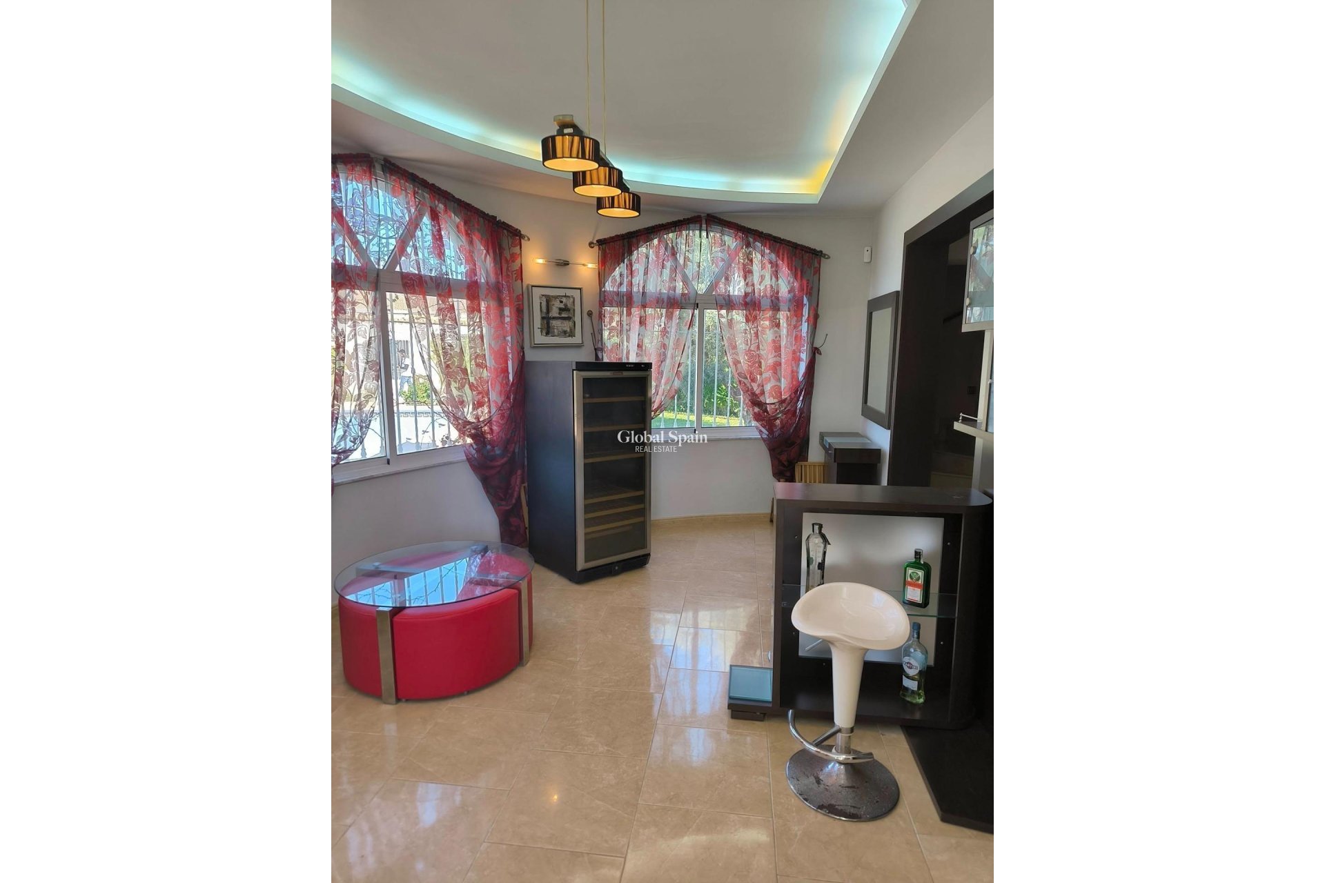 Wiederverkauf - VILLA -
TORREVIEJA - La Siesta