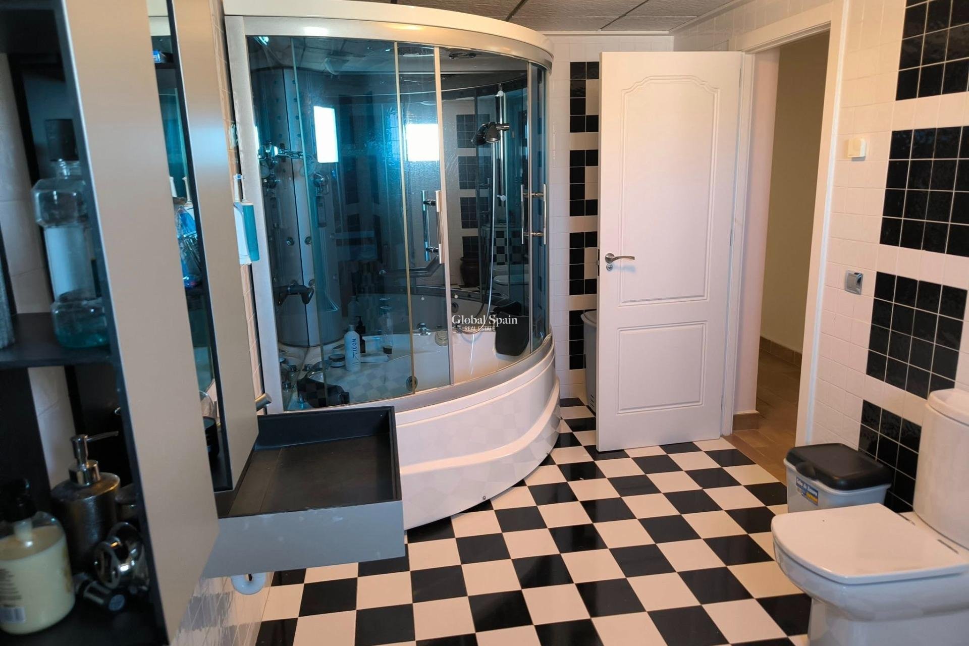 Wiederverkauf - VILLA -
TORREVIEJA - La Siesta