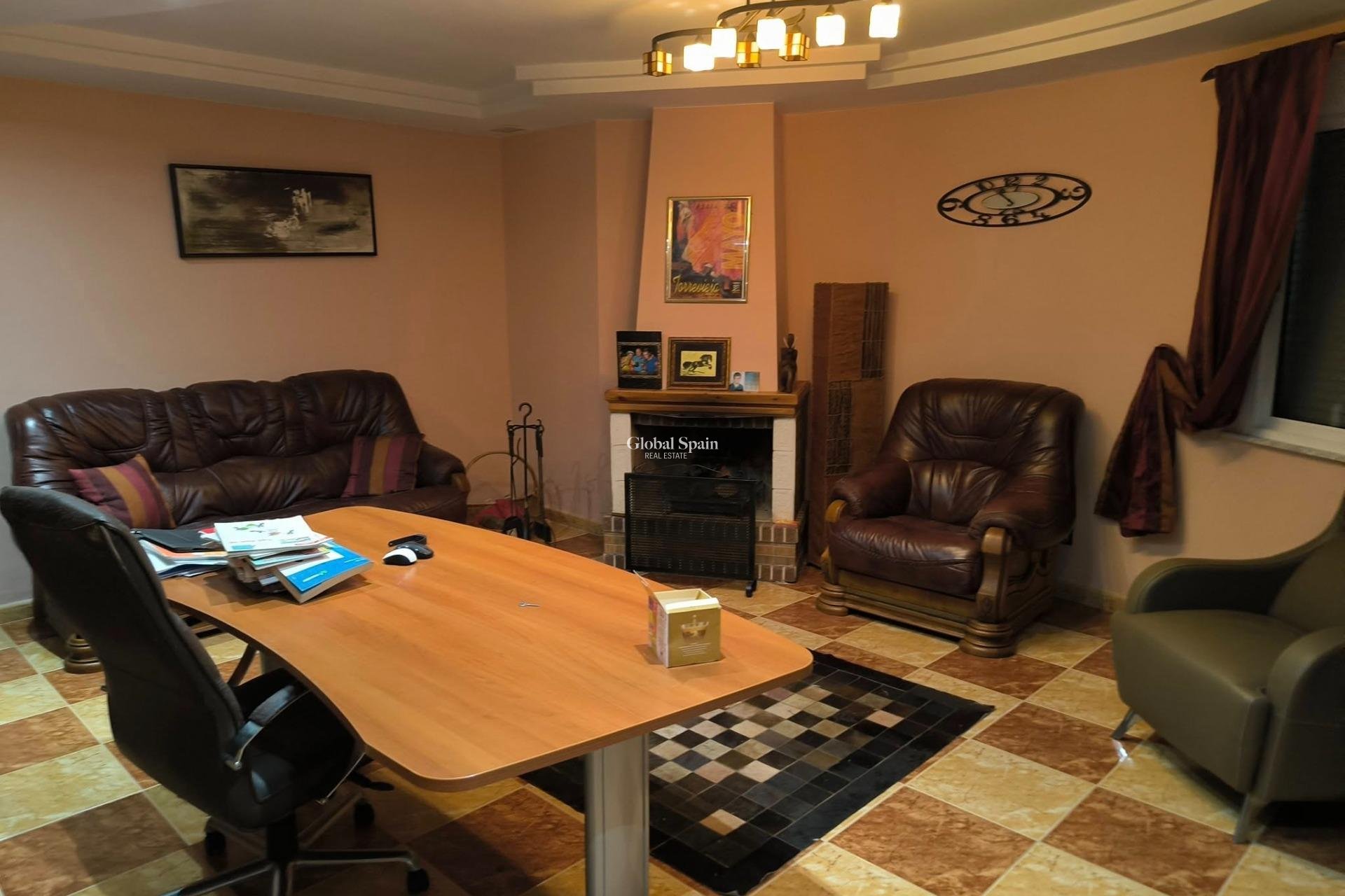 Wiederverkauf - VILLA -
TORREVIEJA - La Siesta