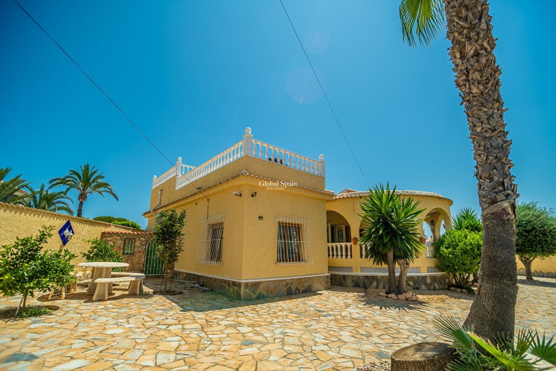 Wiederverkauf - Villa -
TORREVIEJA - La Siesta