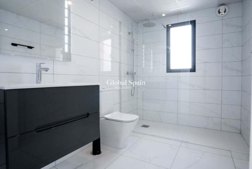 Wiederverkauf - VILLA -
TORREVIEJA - La Valeta