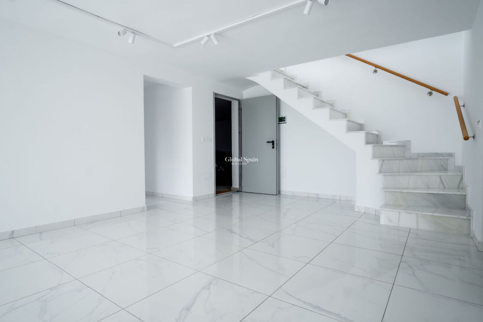 Wiederverkauf - VILLA -
TORREVIEJA - La Valeta