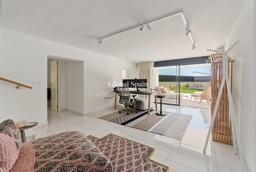 Wiederverkauf - VILLA -
TORREVIEJA - La Veleta