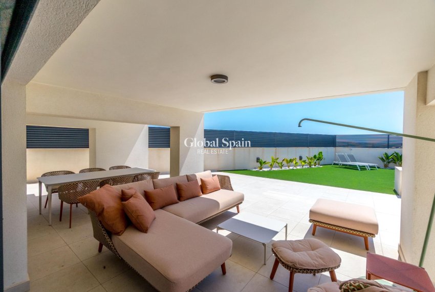 Wiederverkauf - VILLA -
TORREVIEJA - La Veleta