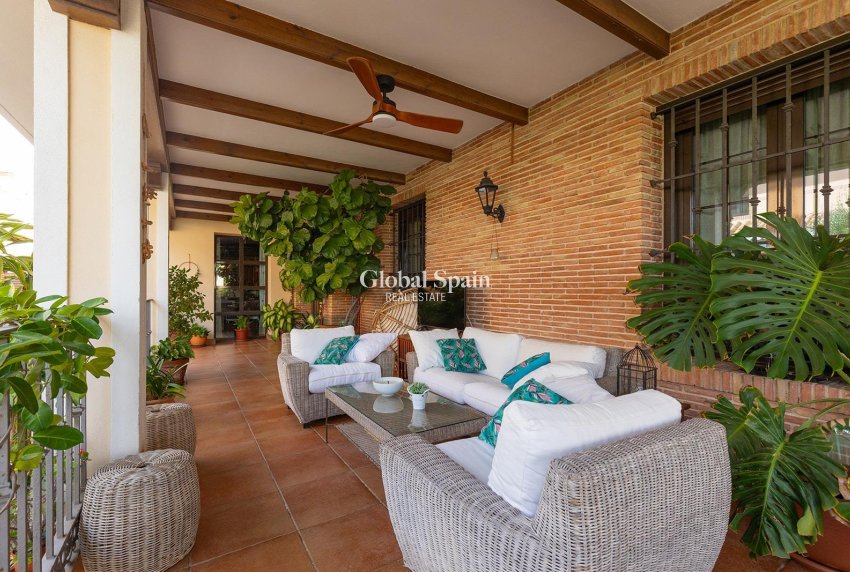 Wiederverkauf - VILLA -
TORREVIEJA - La Veleta