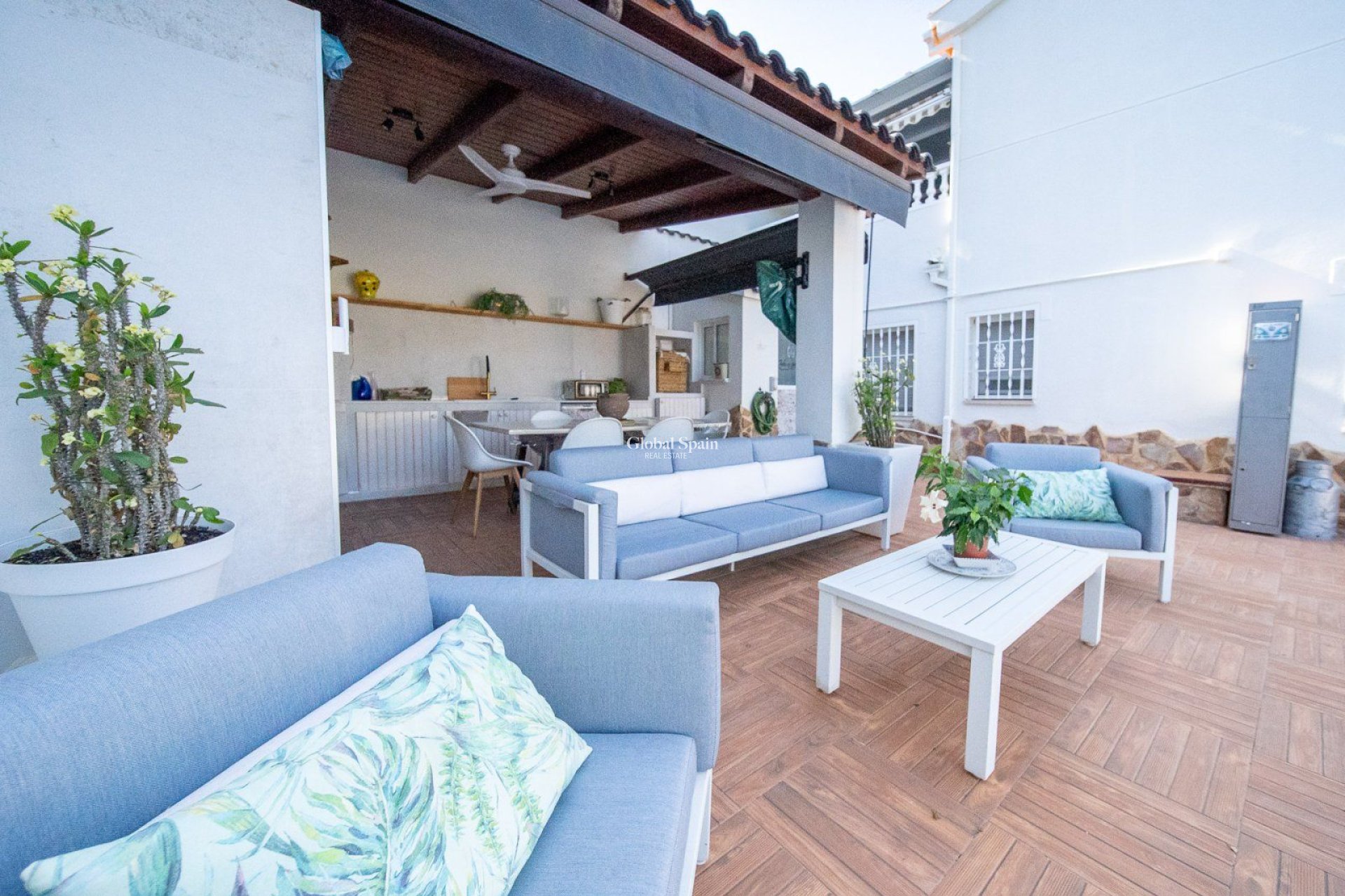 Wiederverkauf - VILLA -
TORREVIEJA - LOS BALCONES - LOS ALTOS