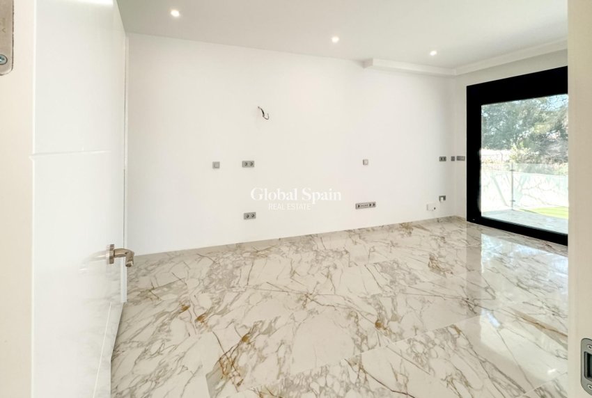 Wiederverkauf - VILLA -
TORREVIEJA - LOS BALCONES - LOS ALTOS