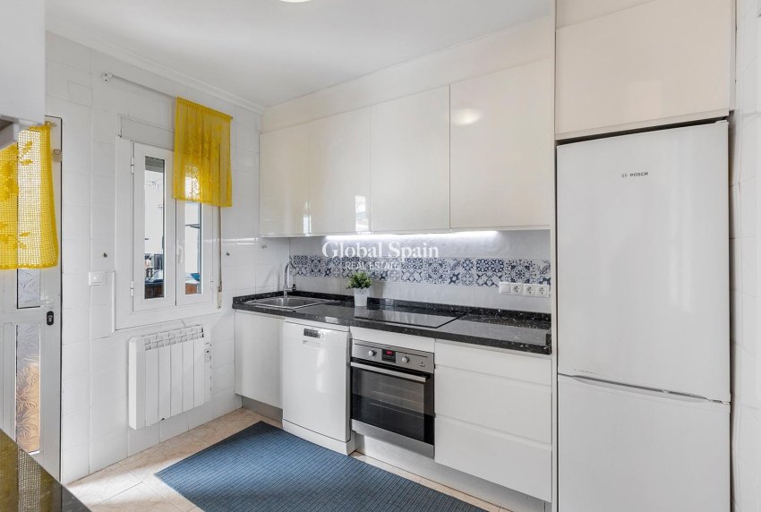 Wiederverkauf - VILLA -
TORREVIEJA - LOS BALCONES - LOS ALTOS