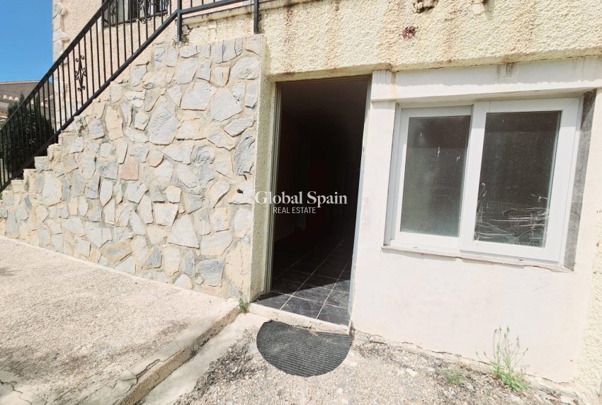 Wiederverkauf - VILLA -
TORREVIEJA - LOS BALCONES - LOS ALTOS