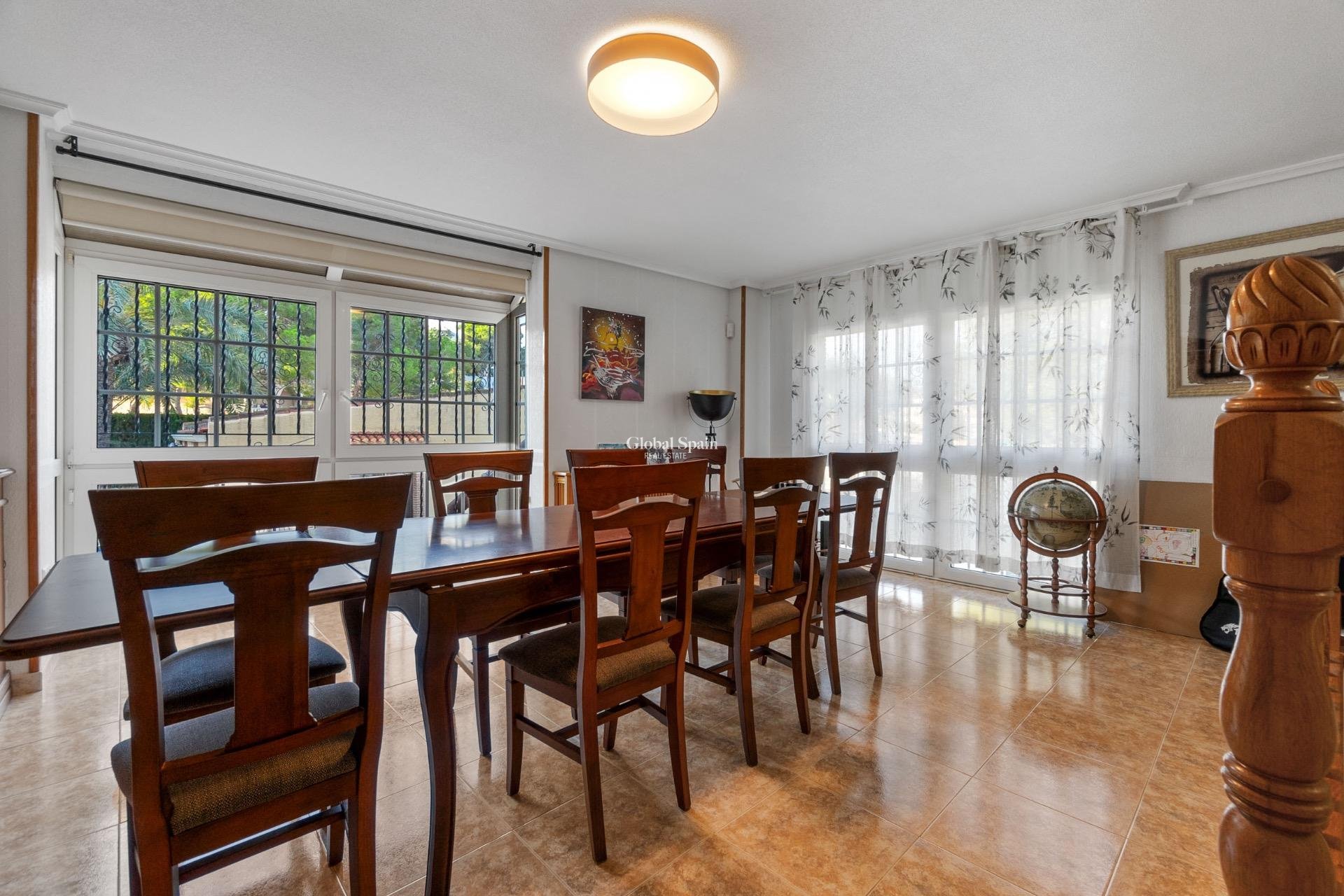 Wiederverkauf - VILLA -
TORREVIEJA - LOS BALCONES - LOS ALTOS