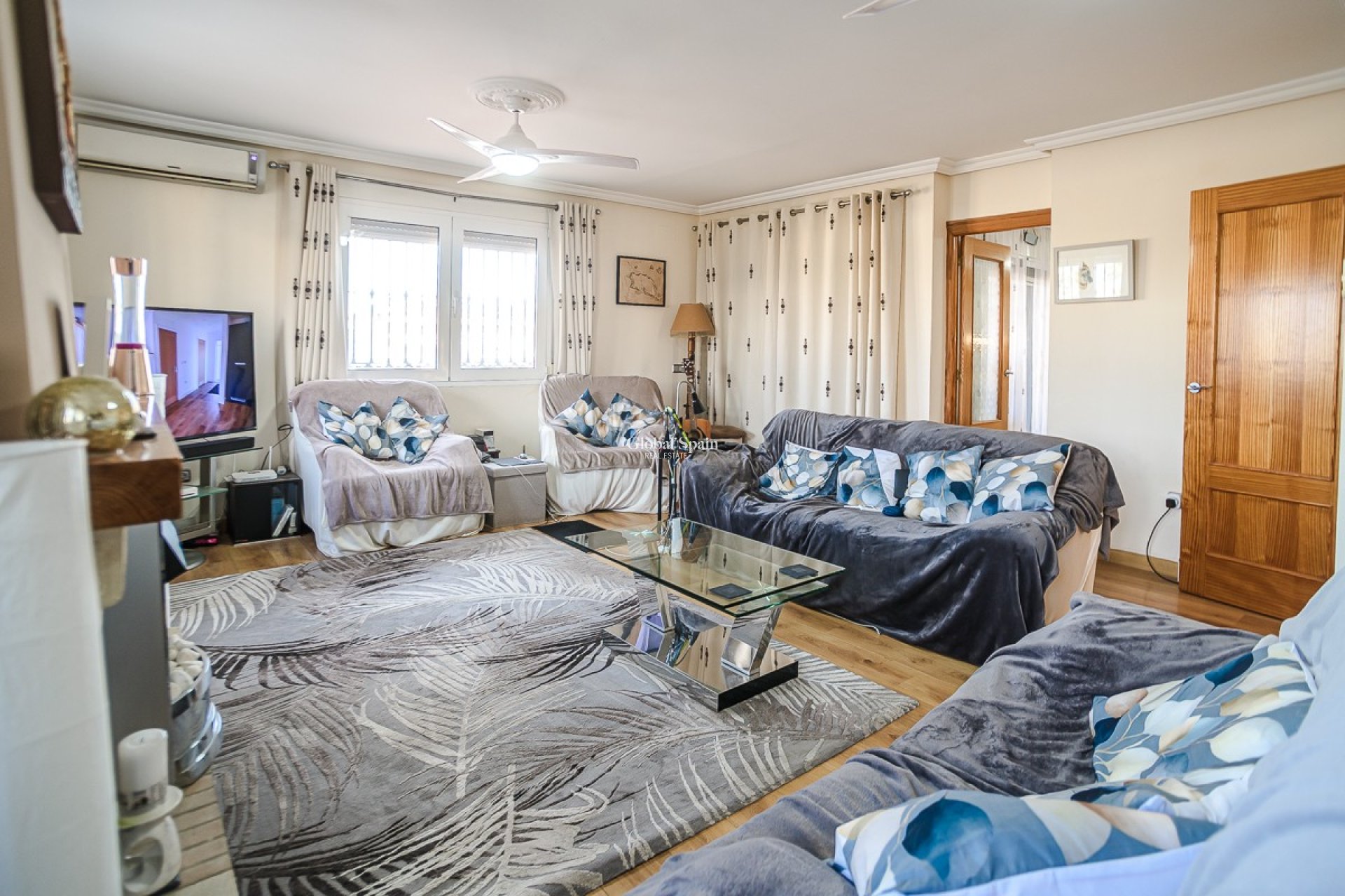 Wiederverkauf - VILLA -
TORREVIEJA - LOS BALCONES - LOS ALTOS