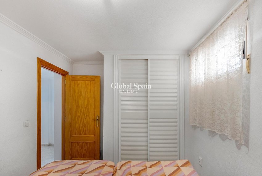 Wiederverkauf - VILLA -
TORREVIEJA - LOS BALCONES - LOS ALTOS