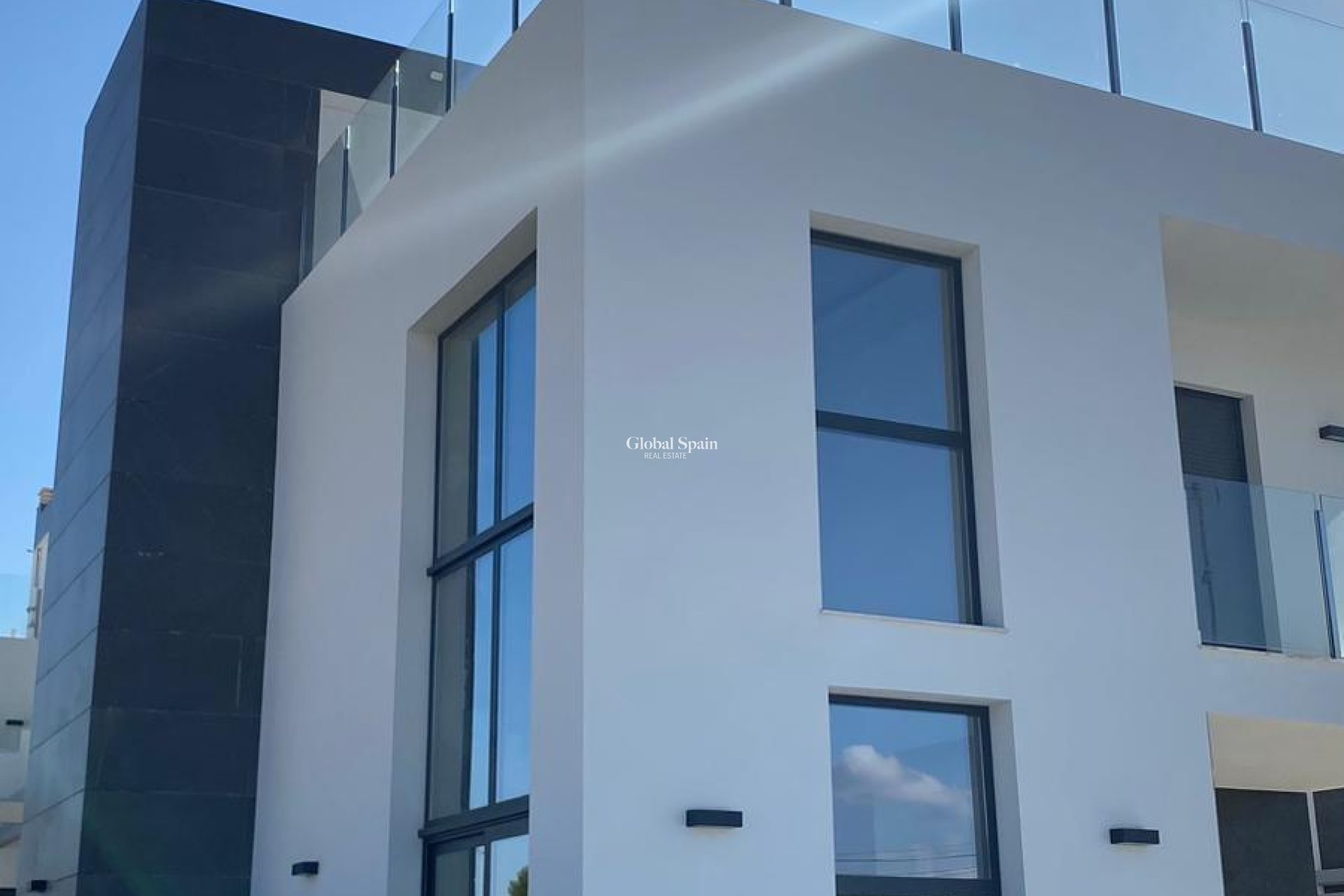 Wiederverkauf - VILLA -
TORREVIEJA - LOS BALCONES - LOS ALTOS