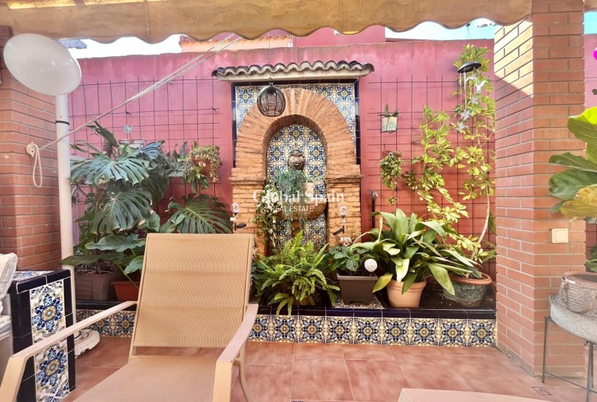 Wiederverkauf - VILLA -
TORREVIEJA - LOS BALCONES - LOS ALTOS