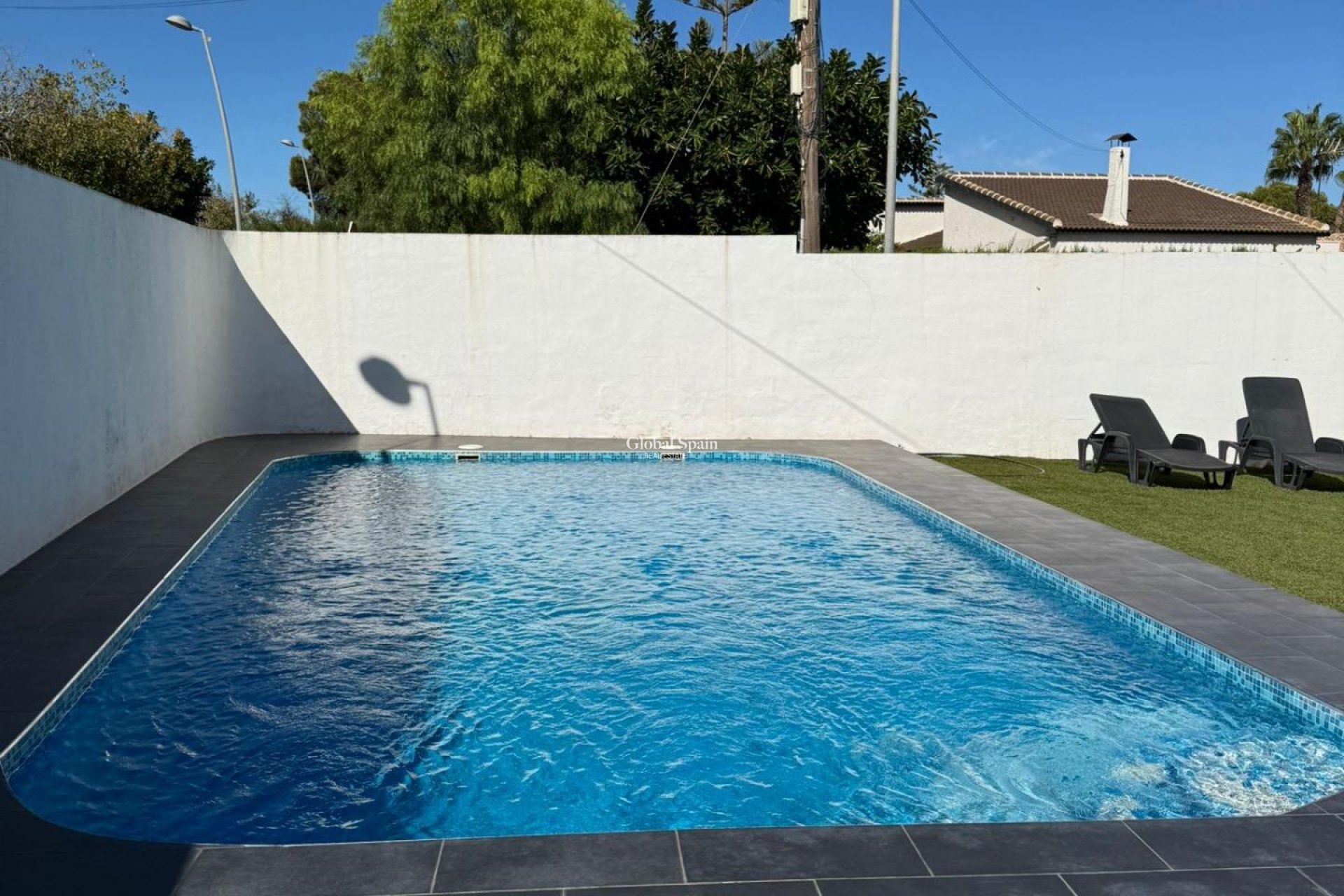 Wiederverkauf - VILLA -
TORREVIEJA - LOS BALCONES - LOS ALTOS