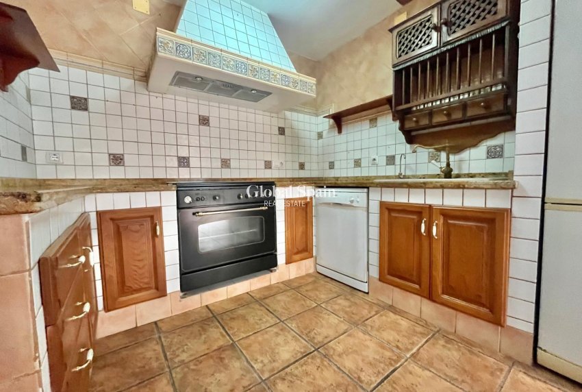 Wiederverkauf - VILLA -
TORREVIEJA - LOS BALCONES - LOS ALTOS