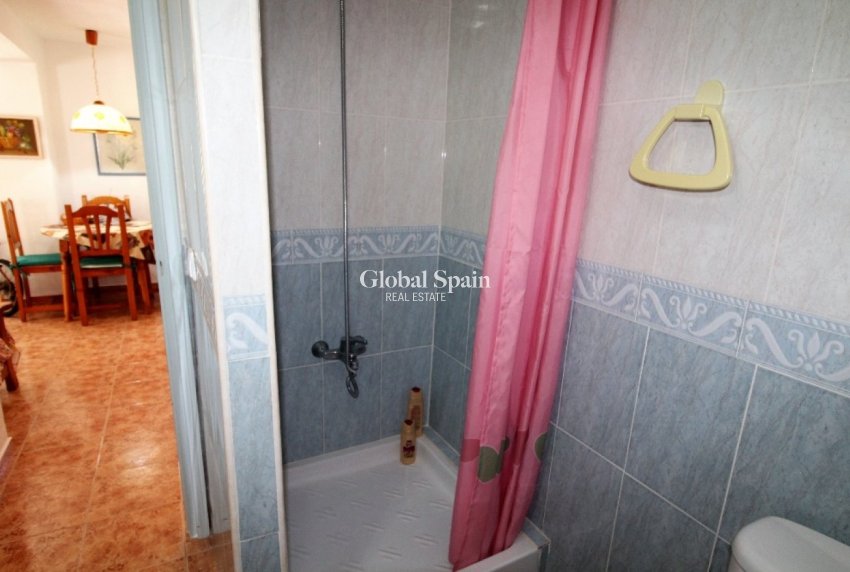 Wiederverkauf - VILLA -
TORREVIEJA - LOS BALCONES - LOS ALTOS