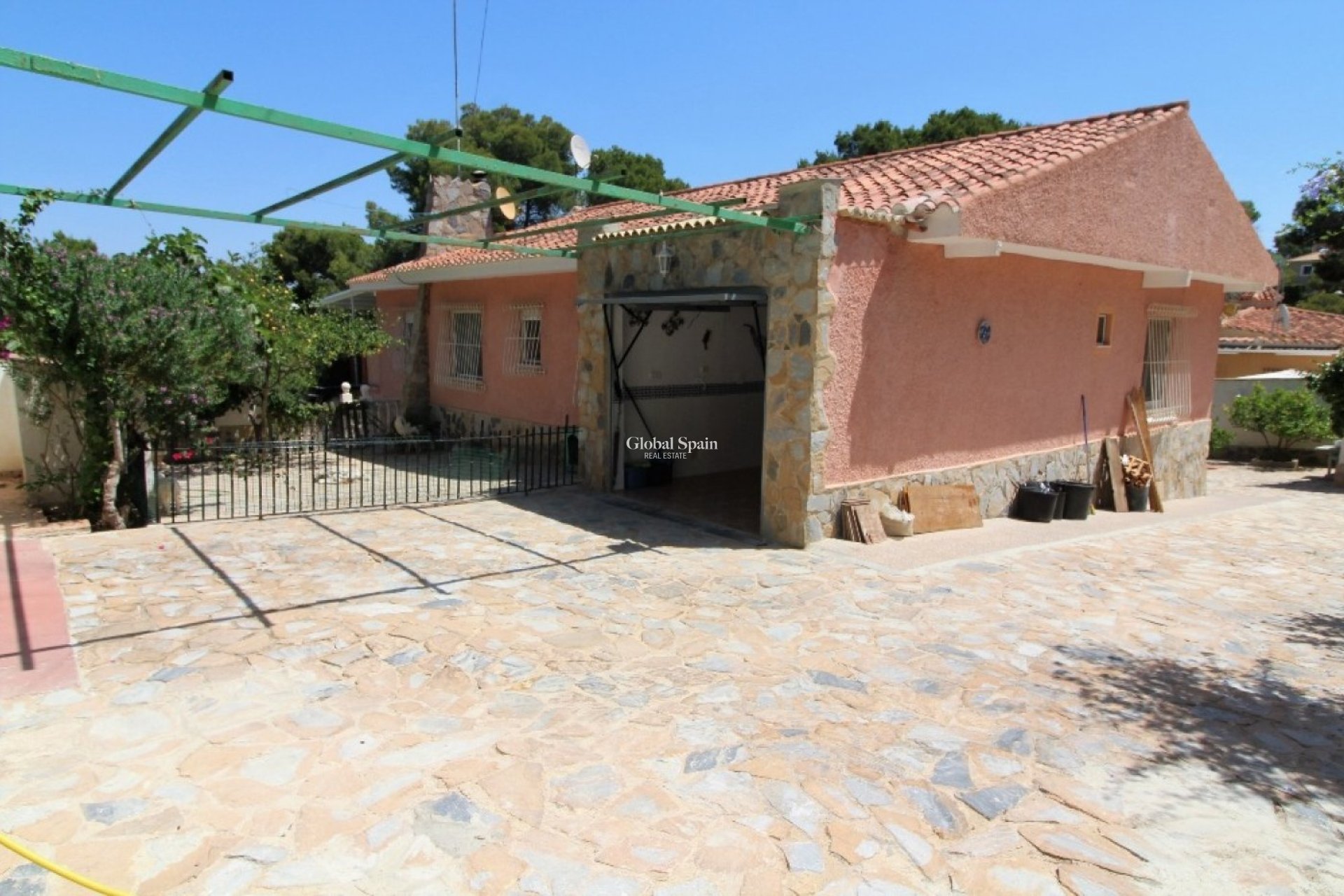 Wiederverkauf - VILLA -
TORREVIEJA - LOS BALCONES - LOS ALTOS