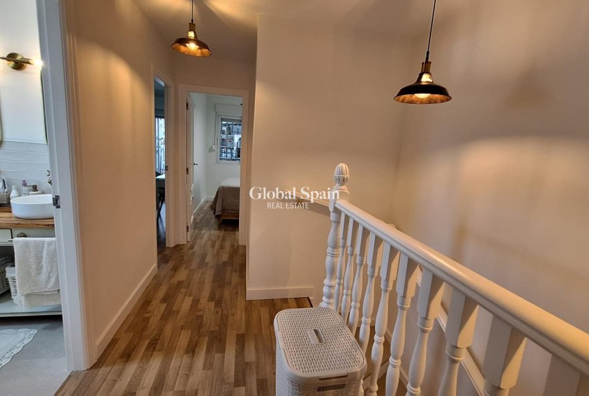 Wiederverkauf - VILLA -
TORREVIEJA - LOS BALCONES - LOS ALTOS